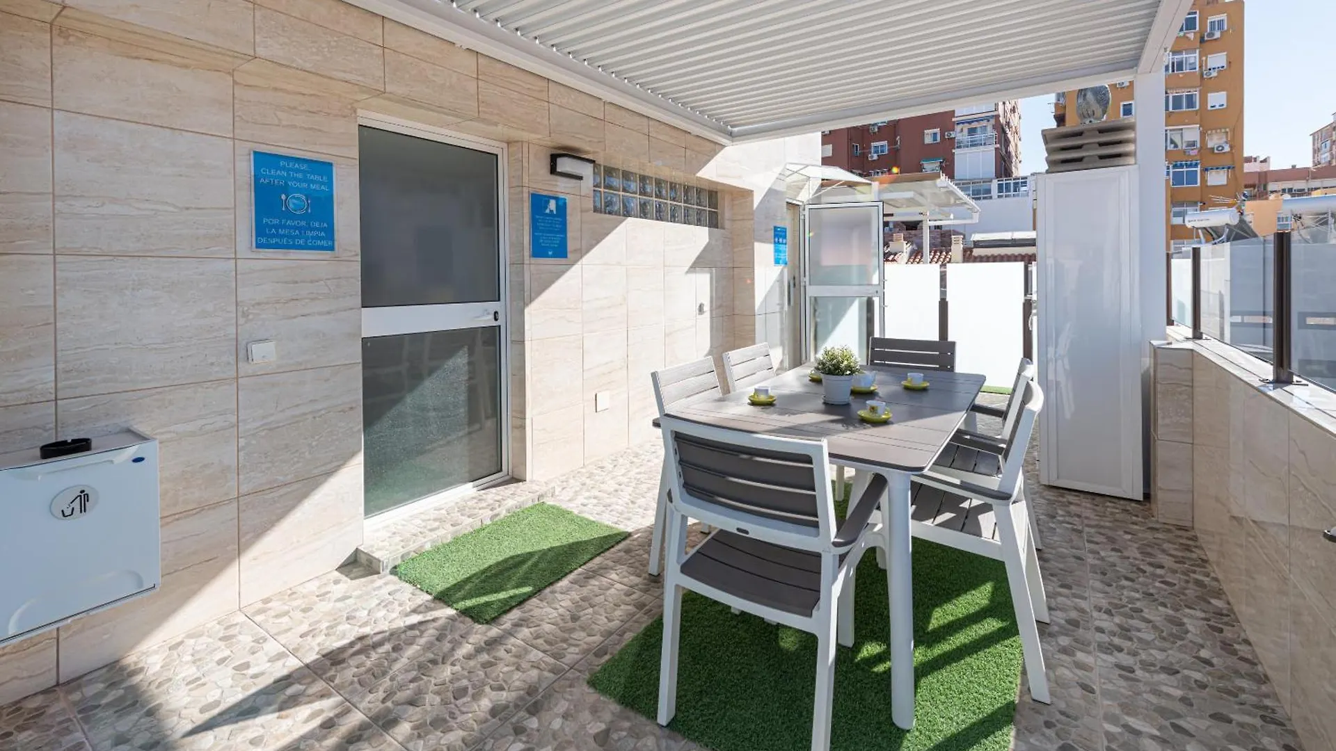 Aparthotel Luxury Home Poseidon Malaga