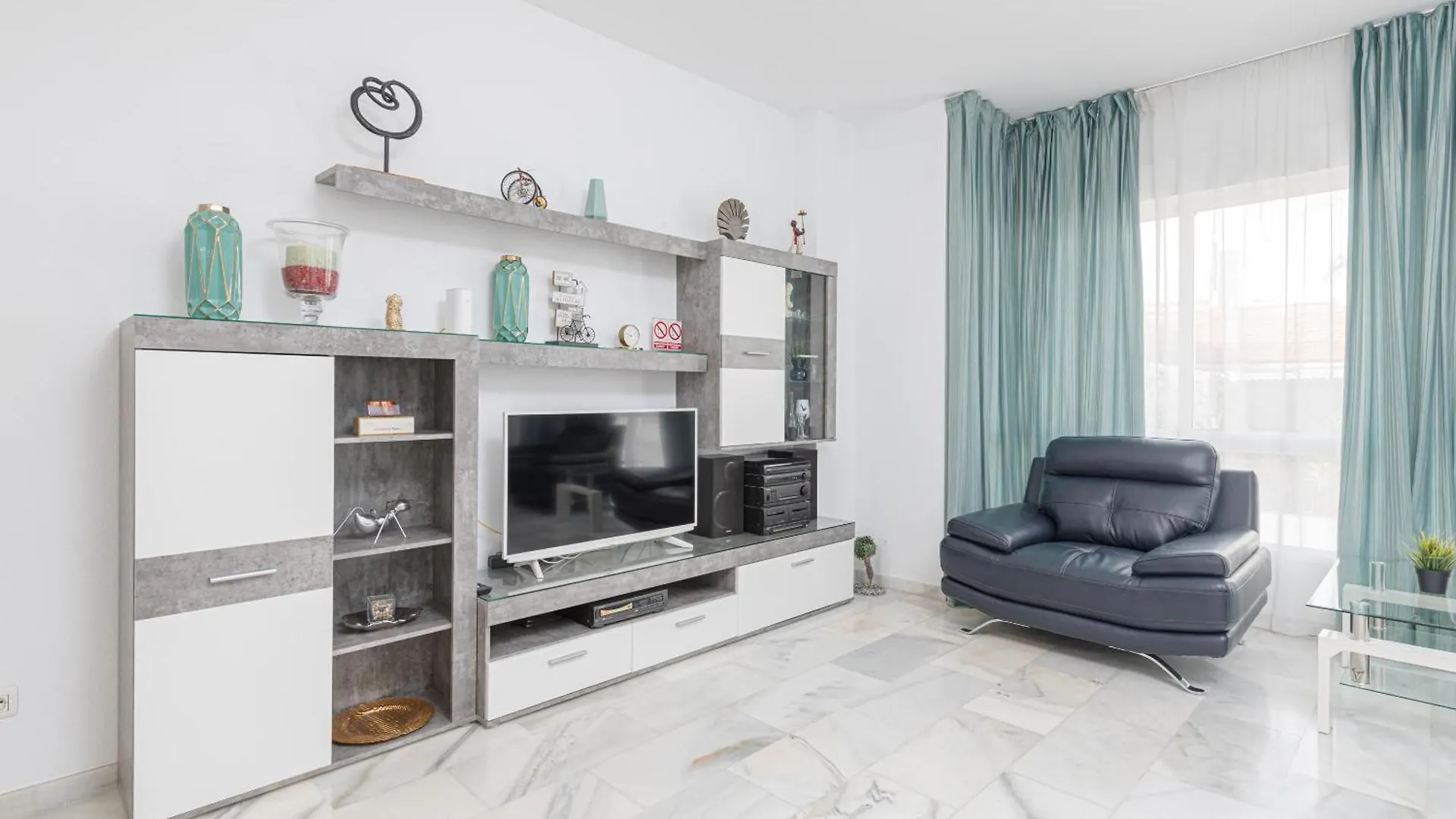 Aparthotel Luxury Home Poseidon Malaga